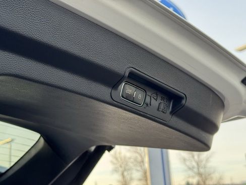 Certified 2020 Ford Explorer XLT w/ Equipment Group 202A image 40