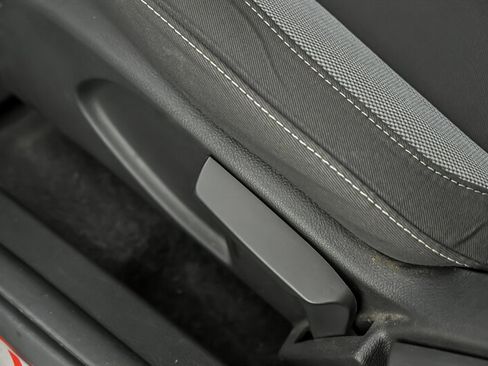 Used 2018 Ford Focus ST FWD image 18