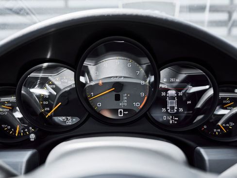 Used 2018 Porsche 911 GT3 RWD image 52