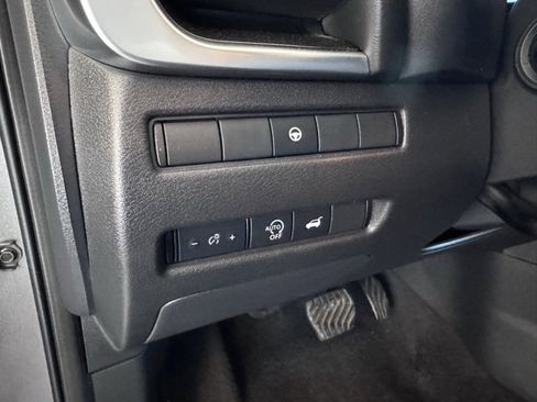 Used 2024 Nissan Rogue SV image 22