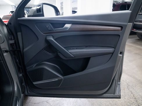 Used 2025 Audi Q5 e Premium Plus image 24