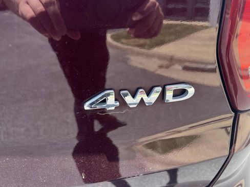 Certified 2019 Ford Explorer Limited w/ Ford Safe & Smart Package AWD/4WD image 4
