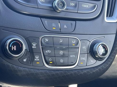 Used 2023 Chevrolet Malibu LT image 19