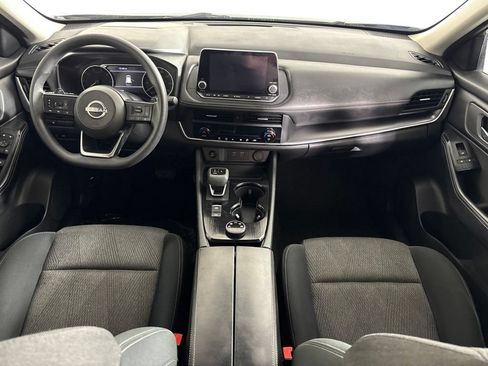 Used 2024 Nissan Rogue SV AWD/4WD image 16