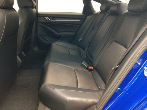 Used 2018 Honda Accord Sport image 18