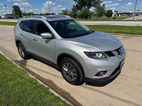 Used 2015 Nissan Rogue SL w/ SL Premium Package AWD/4WD image 7