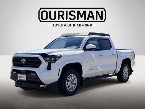 Certified 2025 Toyota Tacoma SR5 AWD/4WD image 23