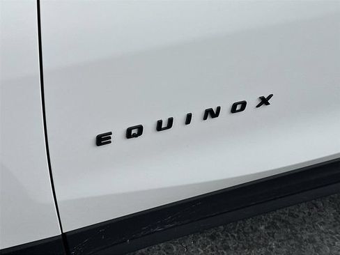 Used 2023 Chevrolet Equinox RS FWD image 31
