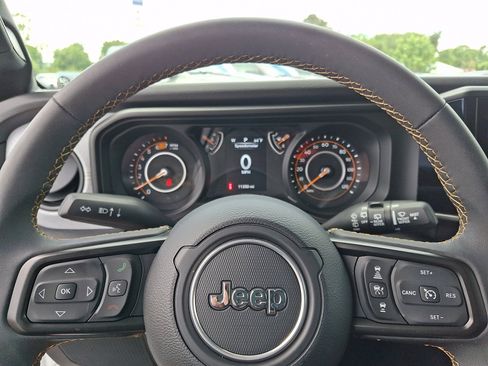 Certified 2025 Jeep Wrangler Unlimited Sport AWD/4WD image 19