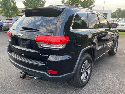 Used 2018 Jeep Grand Cherokee Laredo AWD/4WD image 11