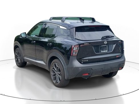 Used 2025 Nissan Kicks SR AWD/4WD image 3