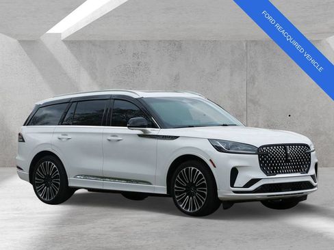 Used 2025 Lincoln Aviator Black Label AWD/4WD image 1