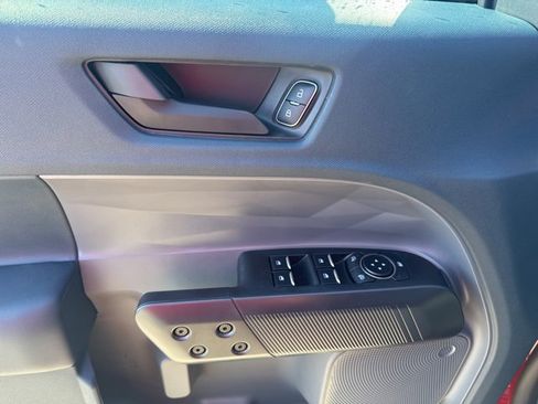 New 2025 Ford Maverick XLT w/ XLT Luxury Package image 21