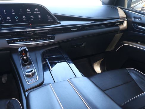 Used 2023 Cadillac Escalade Sport image 17