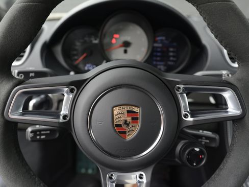 Certified 2025 Porsche 718 Cayman GTS RWD image 16