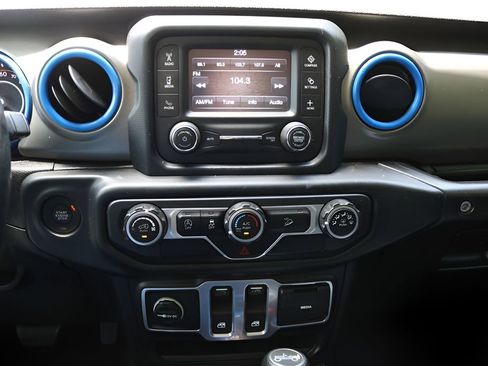 Used 2019 Jeep Wrangler Sport AWD/4WD image 20