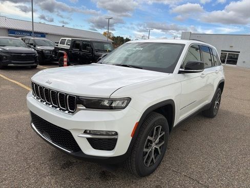 New 2025 Jeep Grand Cherokee Limited w/ Trailer Tow Package image 5