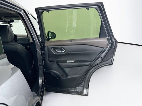 Used 2023 Nissan Rogue Platinum w/ Platinum Premium Package FWD image 31