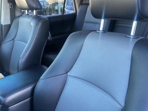 Used 2018 Toyota 4Runner SR5 Premium RWD image 5