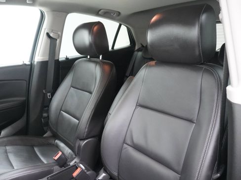 Used 2016 Buick Encore Premium w/ Experience Buick Package image 10