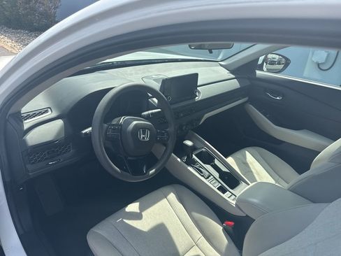 Used 2024 Honda Accord LX image 11