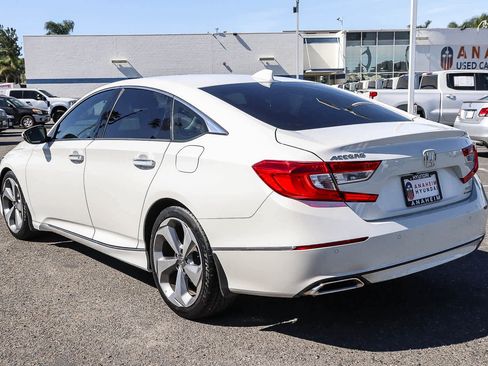 Used 2018 Honda Accord Touring image 8