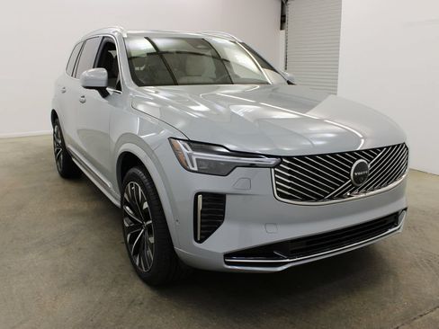 New 2026 Volvo XC90 B6 Plus w/ Protection Package Premier AWD/4WD image 6