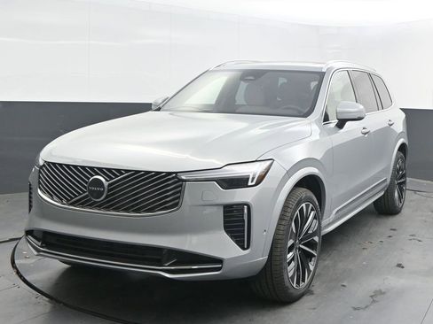 New 2026 Volvo XC90 B6 Plus w/ Protection Package Premier image 3