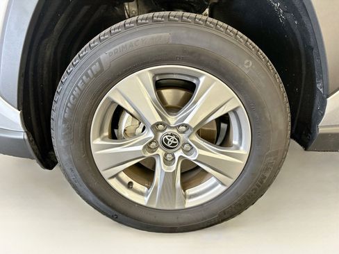 Used 2025 Toyota RAV4 LE AWD/4WD image 35