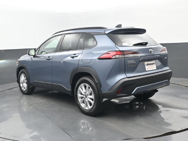 Used 2026 Toyota Corolla Cross LE w/ Moonroof Package FWD image 3