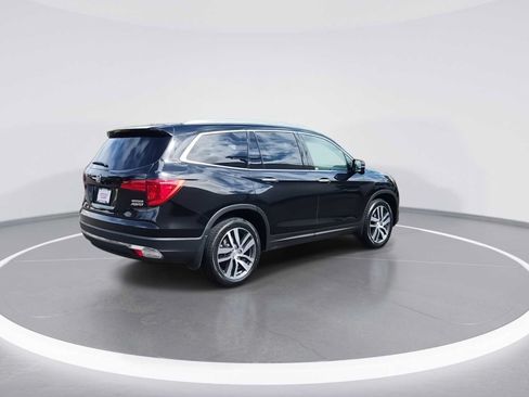 Used 2018 Honda Pilot Touring image 8