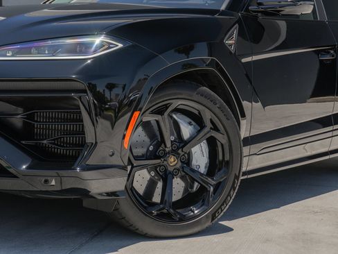 Used 2026 Lamborghini Urus SE AWD/4WD image 25