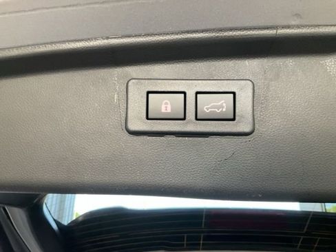 Used 2024 Subaru Outback Premium AWD/4WD image 22