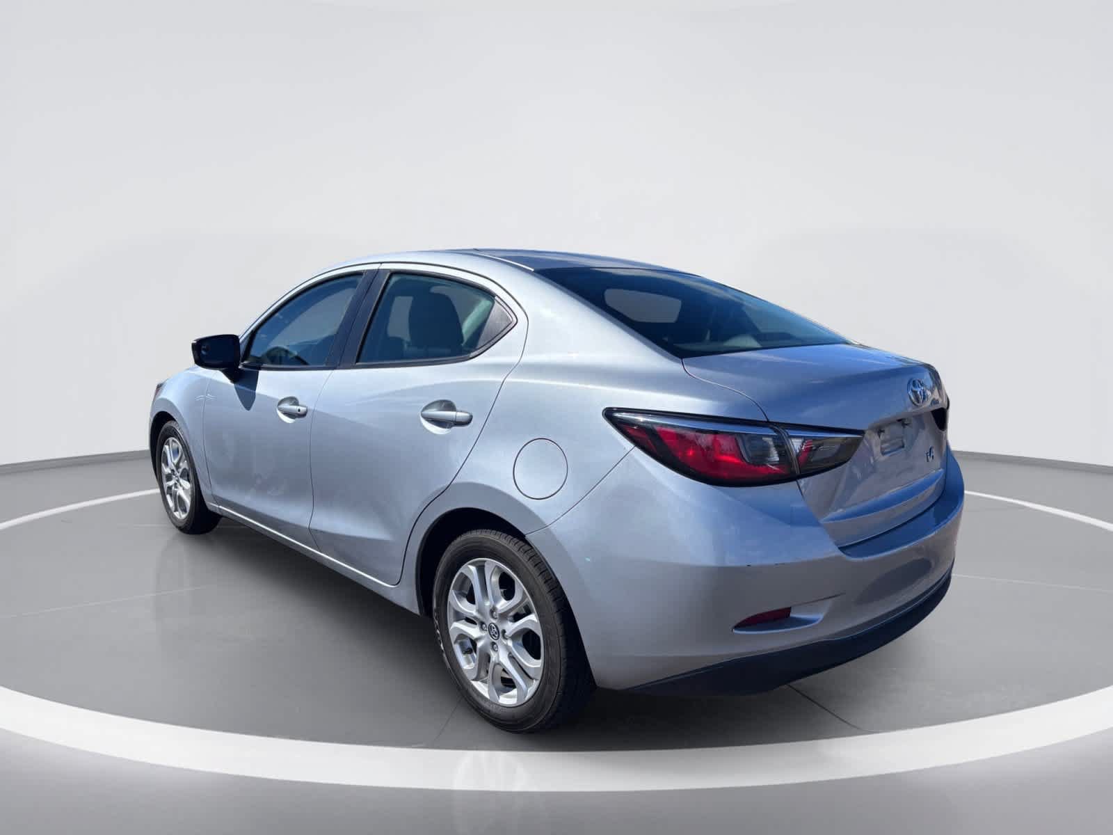 Used 2018 Toyota Yaris iA FWD image 4