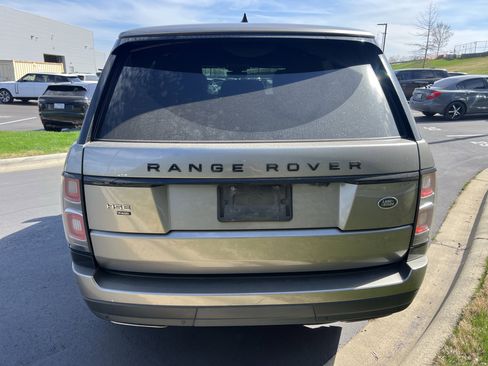 Used 2020 Land Rover Range Rover HSE image 6