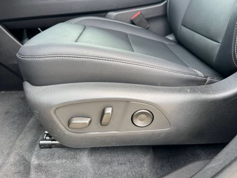 Certified 2026 Chevrolet Traverse LT AWD/4WD image 15