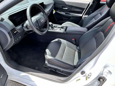 New 2026 Nissan Sentra SR w/ SR Premium Package FWD image 12