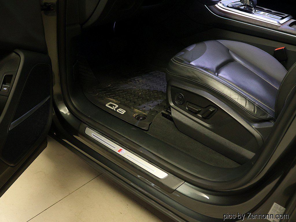 Used 2019 Audi Q8 Prestige AWD/4WD image 29