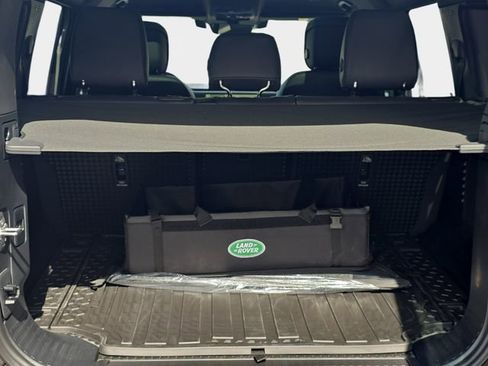 New 2026 Land Rover Defender 110 X-Dynamic SE AWD/4WD image 10