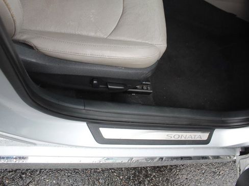 Used 2016 Hyundai Sonata Limited FWD image 15