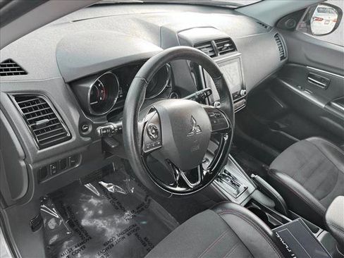 Used 2024 Mitsubishi Outlander Sport LE AWD/4WD image 11