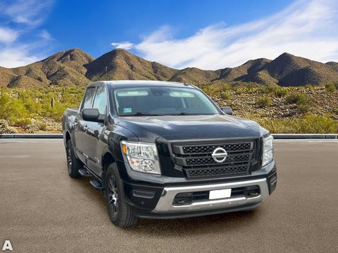 Used 2021 Nissan Titan SV w/ SV Convenience Package AWD/4WD image 5