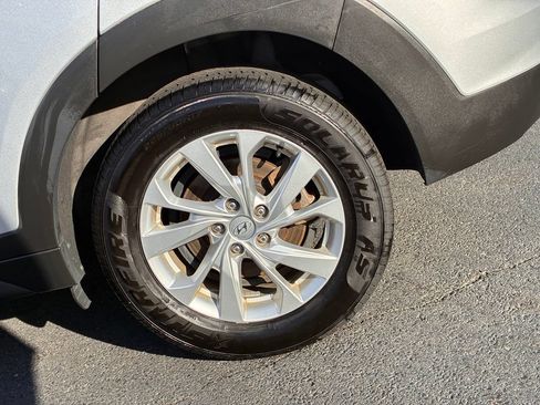 Used 2019 Hyundai Tucson SE AWD/4WD image 45
