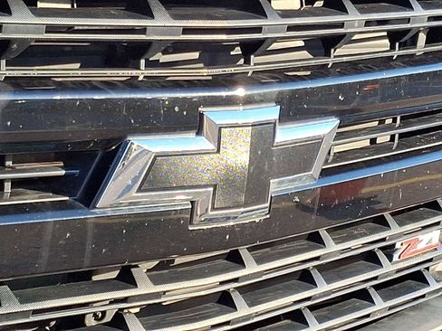 Used 2019 Chevrolet Silverado 1500 LT Trail Boss image 36