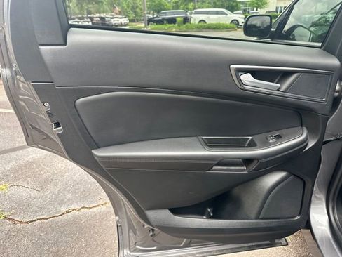Used 2024 Ford Edge SE w/ Black Appearance Package AWD/4WD image 21