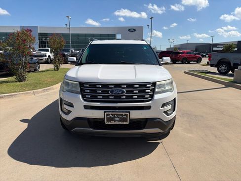 Used 2017 Ford Explorer Limited FWD image 8