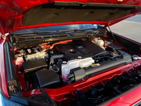 Used 2025 Toyota Sequoia Platinum image 21