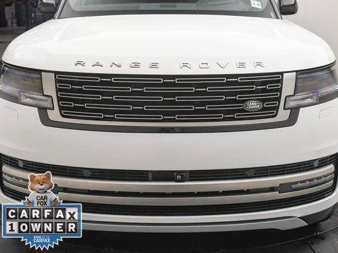 Used 2025 Land Rover Range Rover SE image 29