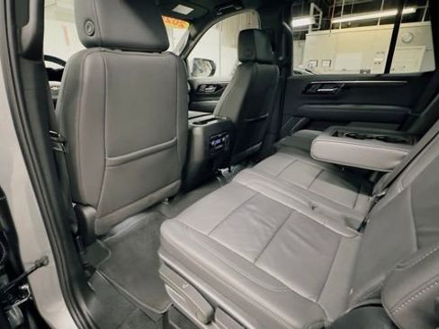 Used 2025 Chevrolet Tahoe LT image 48