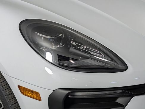 New 2026 Porsche Macan image 15